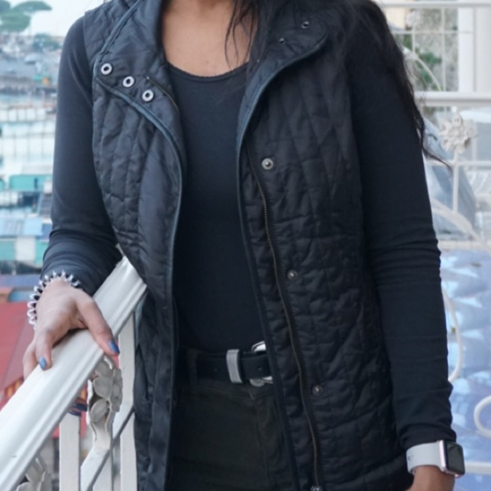 Banana Republic Puffed Vest